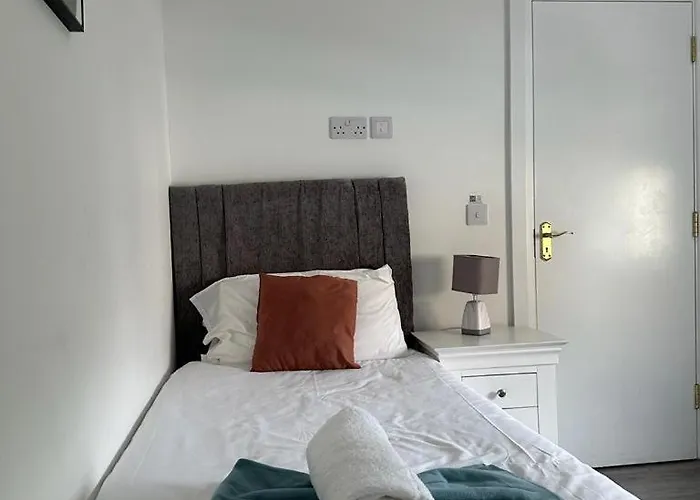 Eyre Square Lane Budget *