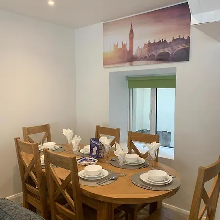 Eyre Square Lane Budget Гостевой дом Голуэй