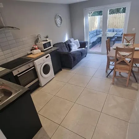 Гостевой дом Eyre Square Lane Budget