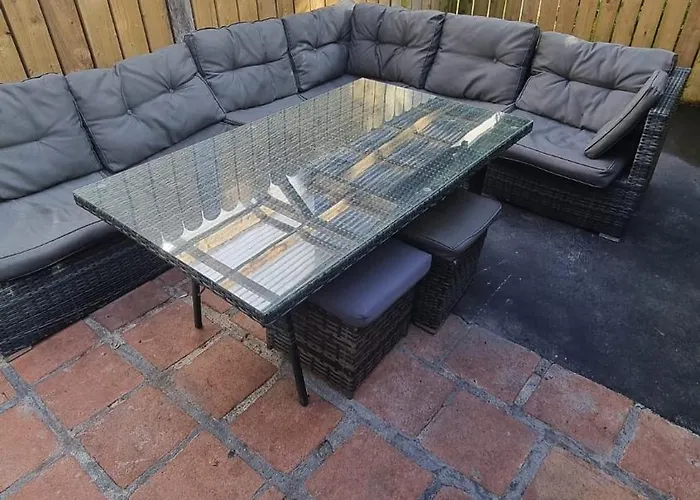 Eyre Square Lane Budget *