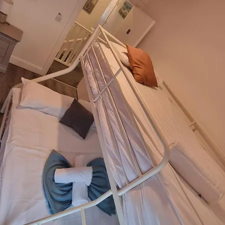 بيت ضيافة Eyre Square Lane Budget غالواي