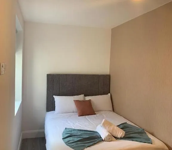 Eyre Square Lane Budget *